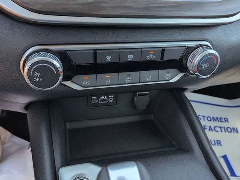 Used 2025 Nissan Altima 2.5 SV FWD image 22
