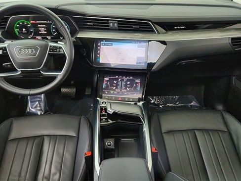 Used 2024 Audi Q8 e-tron Premium image 19