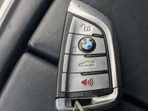Used 2022 BMW 750i xDrive w/ M Sport Package AWD/4WD image 41