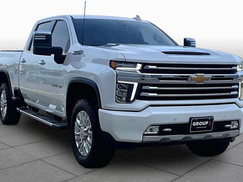 Used 2023 Chevrolet Silverado 2500 High Country w/ Safety Package II AWD/4WD image 3