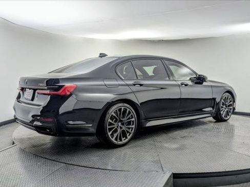 Used 2020 BMW 750i xDrive w/ Executive Package image 8