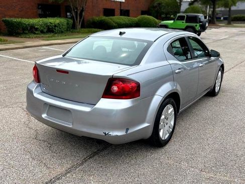 Used 2013 Dodge Avenger SE image 26