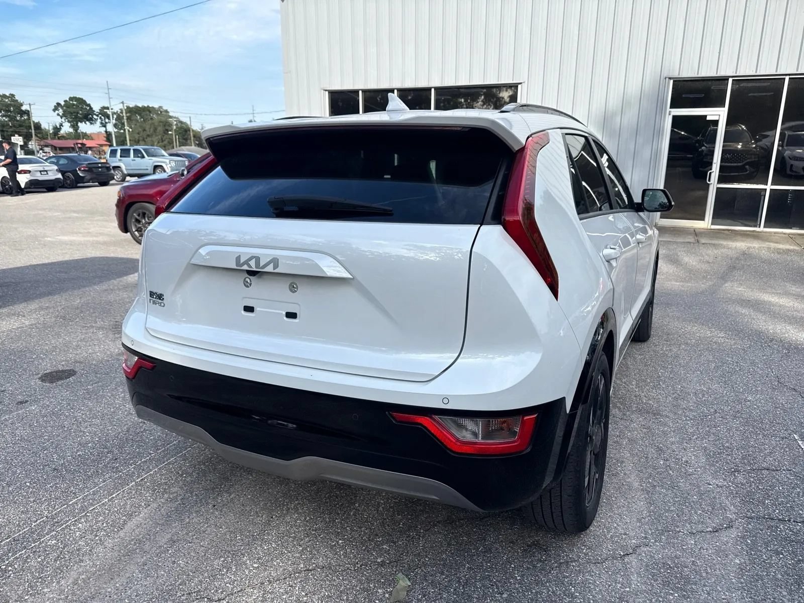 Used 2023 Kia Niro Wind w/ Wind Preserve Package FWD image 8