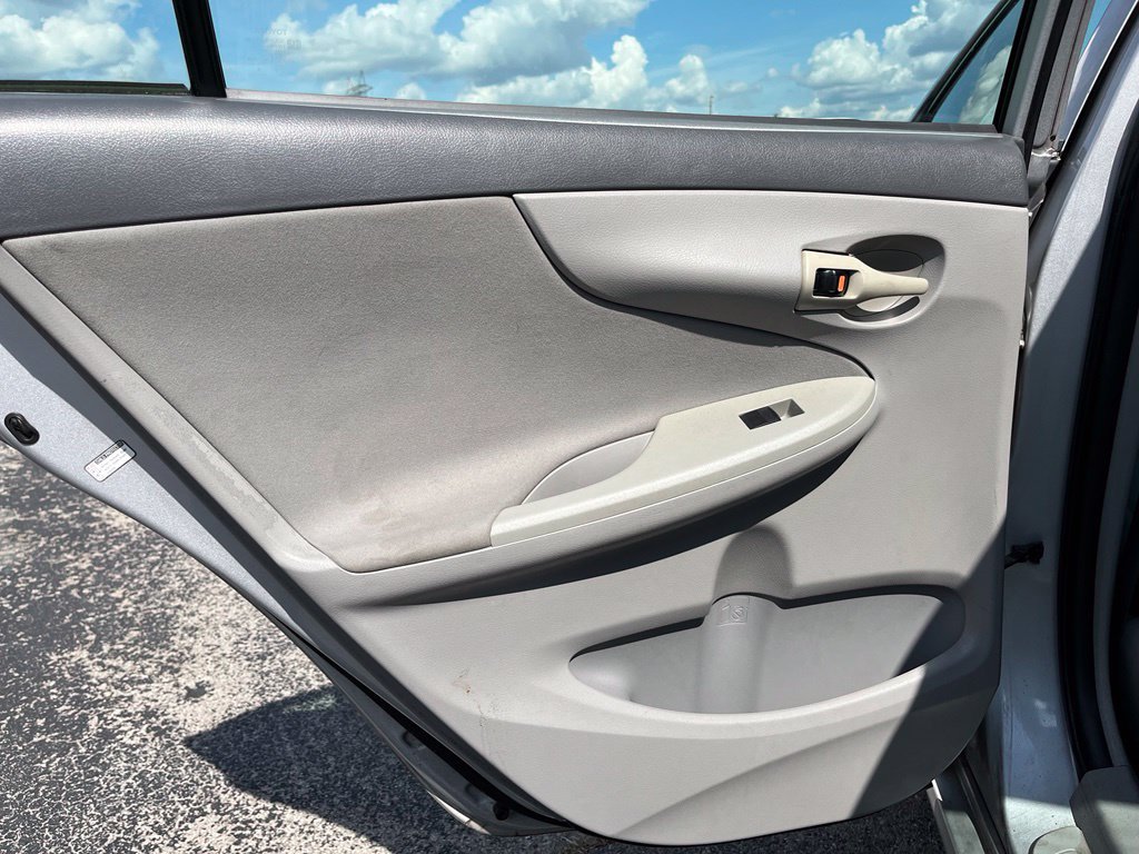 Used 2009 Toyota Corolla FWD image 24