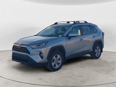 Used 2021 Toyota RAV4 XLE image 1