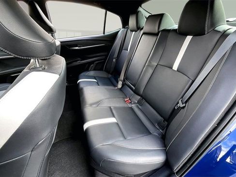 Used 2025 Toyota Camry SE image 21