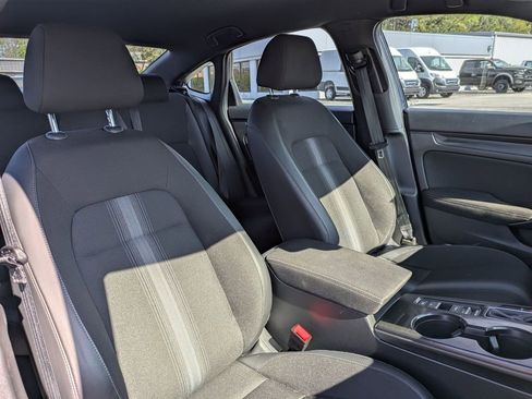 Used 2024 Honda Civic Sport image 33