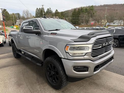 Used 2020 RAM 3500 Laramie image 3