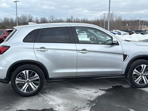Used 2024 Mitsubishi Outlander Sport SE image 4