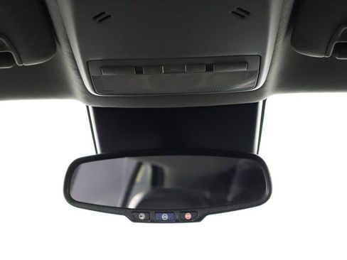 Used 2019 Chevrolet Trax LT w/ LT Convenience Package FWD image 24