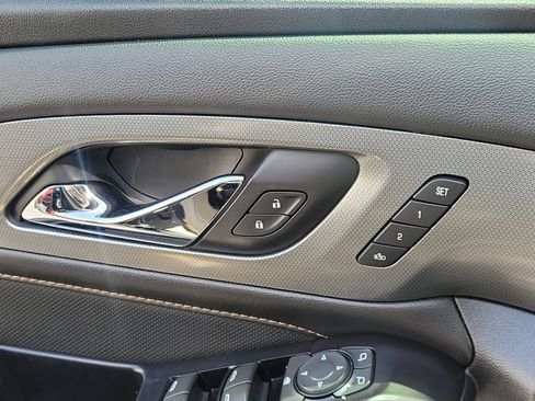Used 2019 Chevrolet Traverse Premier w/ Redline Edition FWD image 16