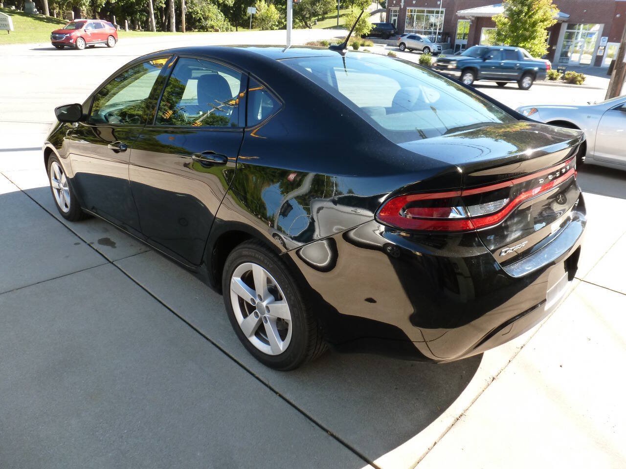 Used 2016 Dodge Dart SXT FWD image 3