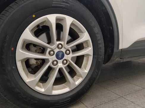 Used 2020 Ford Escape SE image 31