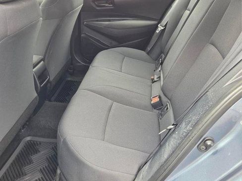 Used 2022 Toyota Corolla LE FWD image 12