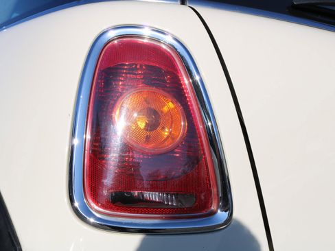 Used 2009 MINI Cooper Hardtop FWD image 10