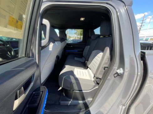 Used 2025 Toyota Tacoma TRD Off-Road image 27