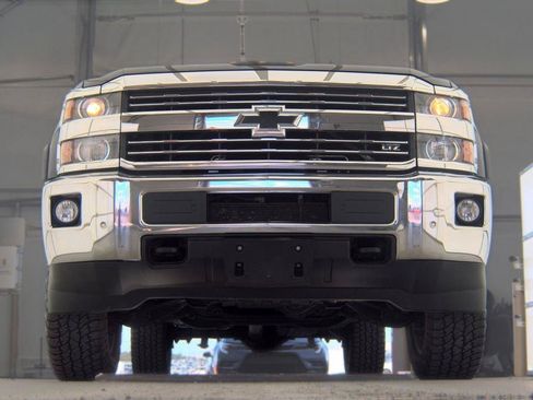 Used 2015 Chevrolet Silverado 2500 LTZ w/ LTZ Plus Package AWD/4WD image 8