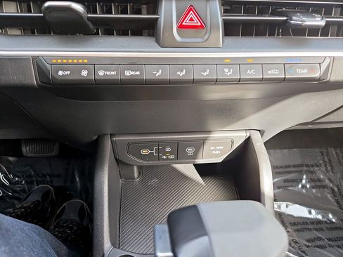 Used 2025 Kia K4 FWD image 25