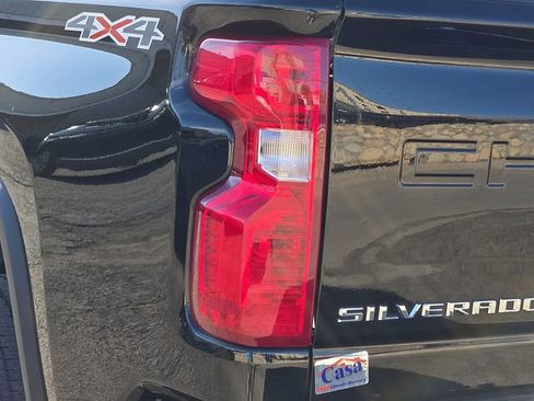 Used 2025 Chevrolet Silverado 1500 LT image 10