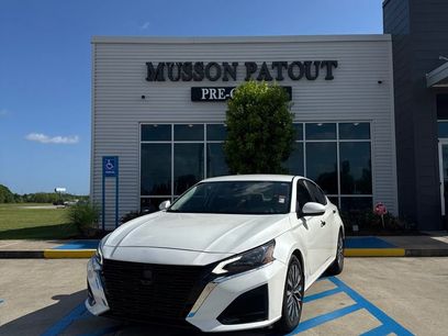 Used 2023 Nissan Altima 2.5 SV