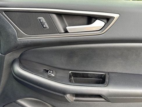 Used 2015 Ford Edge SEL w/ Equipment Group 201A image 21