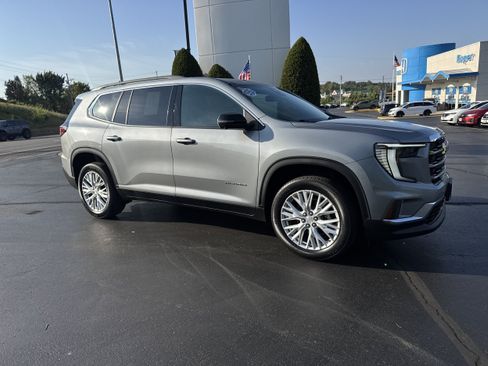 Used 2025 GMC Acadia Elevation w/ Elevation Premium Package AWD/4WD image 1
