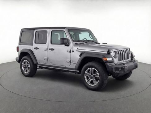 Used 2018 Jeep Wrangler Unlimited Sport S image 2