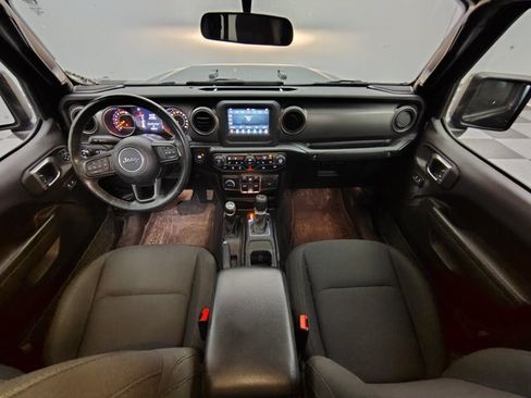 Used 2022 Jeep Gladiator Sport AWD/4WD image 2