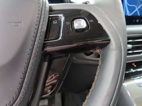 Used 2025 Lincoln Aviator Reserve w/ Jet Appearance Package image 61