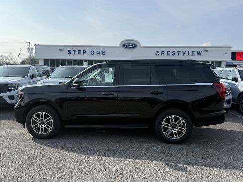 New 2025 Ford Expedition Active image 8