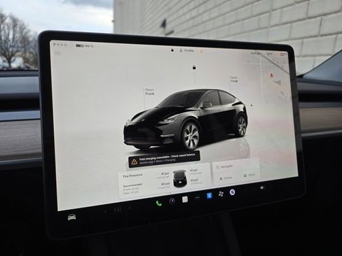 Used 2024 Tesla Model Y Long Range image 46