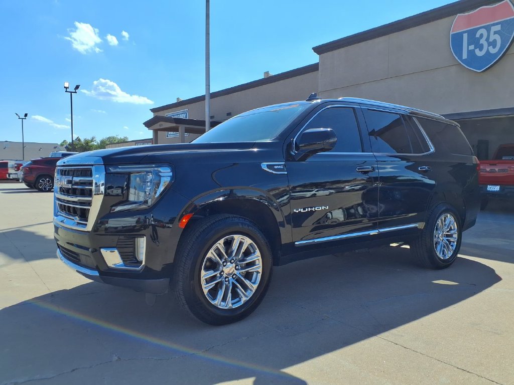 Used 2021 GMC Yukon SLT w/ SLT Premium Package RWD image 2