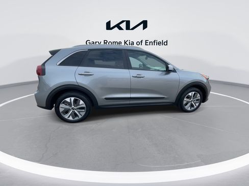 Used 2022 Kia Niro EX w/ Cold Weather Package image 9