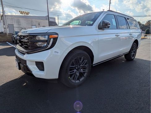 New 2025 Ford Expedition Max Platinum image 2