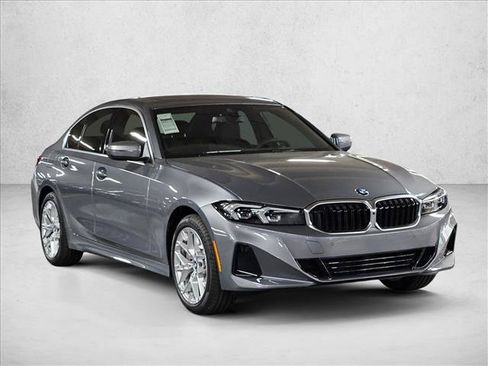 Used 2026 BMW 330i xDrive Sedan w/ Convenience Package AWD/4WD image 3
