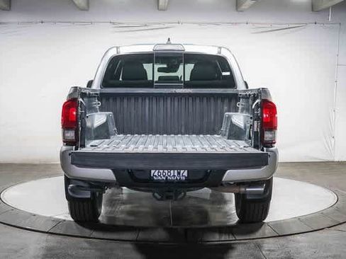 Used 2019 Toyota Tacoma TRD Sport w/ Technology Package image 26