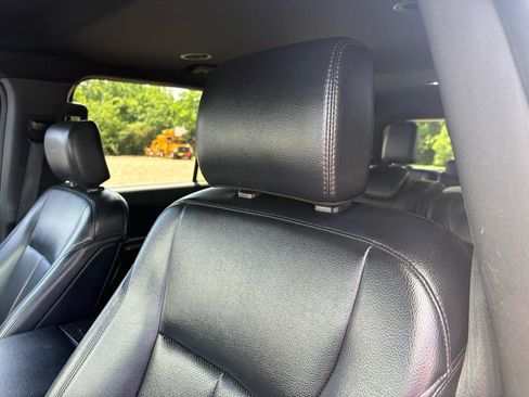 Used 2019 Ford Expedition XLT w/ Equipment Group 201A AWD/4WD image 16