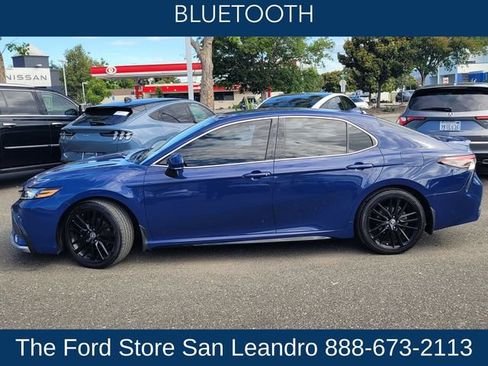 Used 2023 Toyota Camry XSE FWD image 5