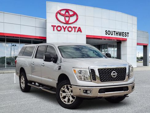 Used 2017 Nissan Titan SV AWD/4WD image 1