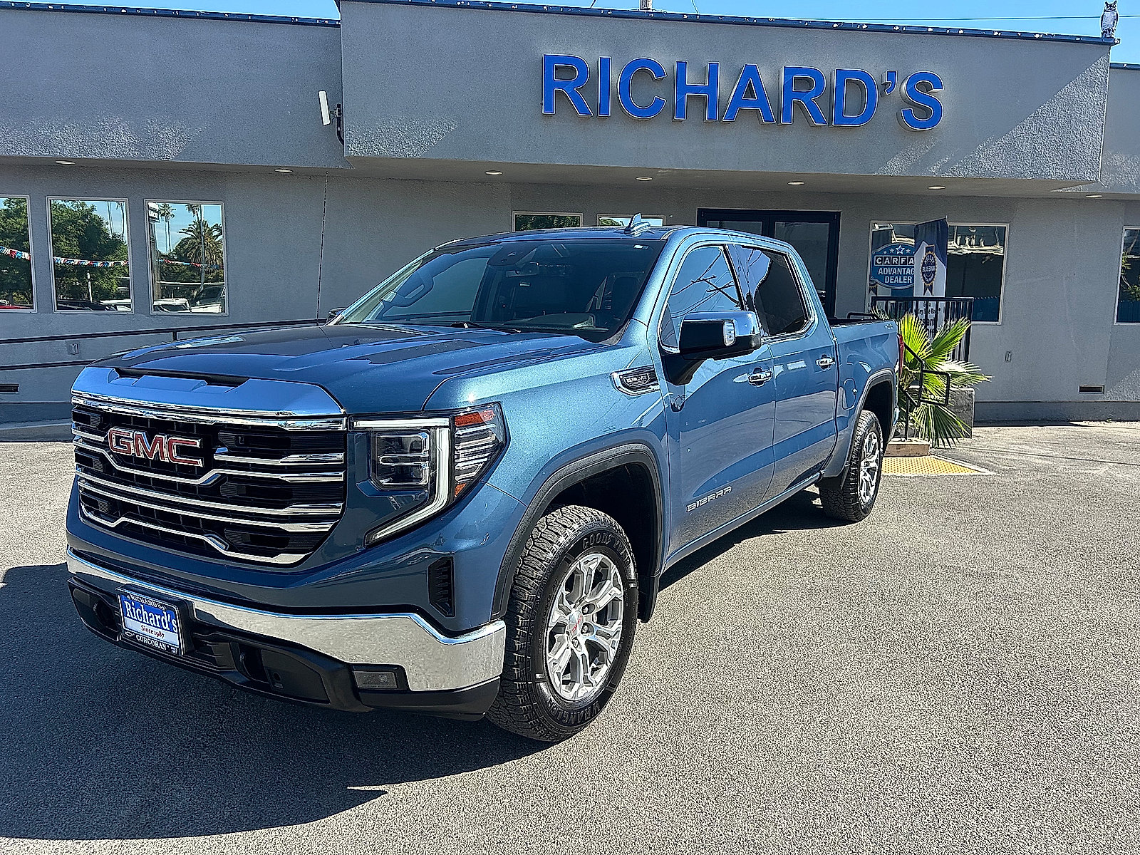 Used 2024 GMC Sierra 1500 SLT AWD/4WD image 7