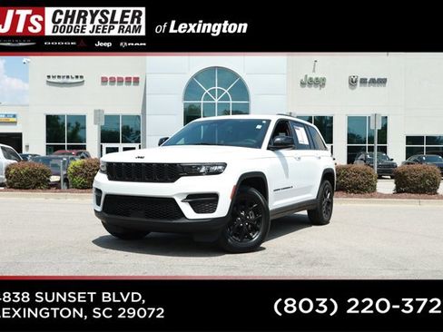 Used 2024 Jeep Grand Cherokee Altitude AWD/4WD image 1