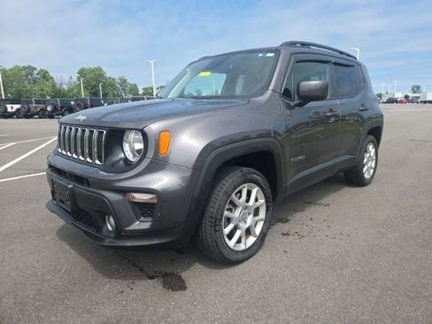 Used 2021 Jeep Renegade Latitude w/ Convenience Group AWD/4WD image 2