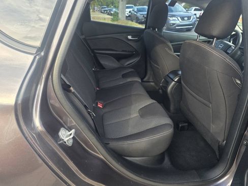 Used 2015 Dodge Dart SXT FWD image 13
