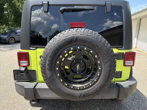 Used 2017 Jeep Wrangler Unlimited Sport w/ Quick Order Package 24S AWD/4WD image 12