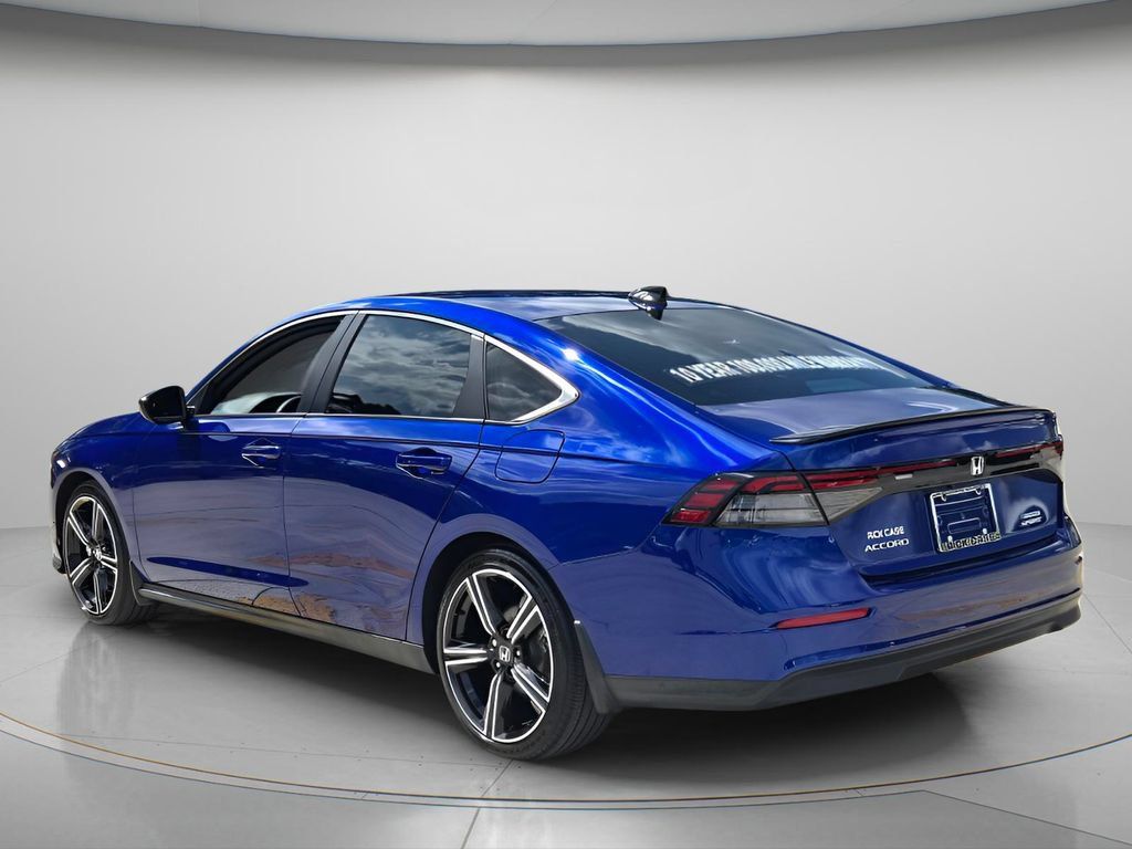 Used 2025 Honda Accord Sport image 4