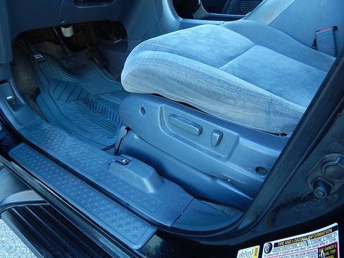 Used 2004 Honda Pilot EX image 19