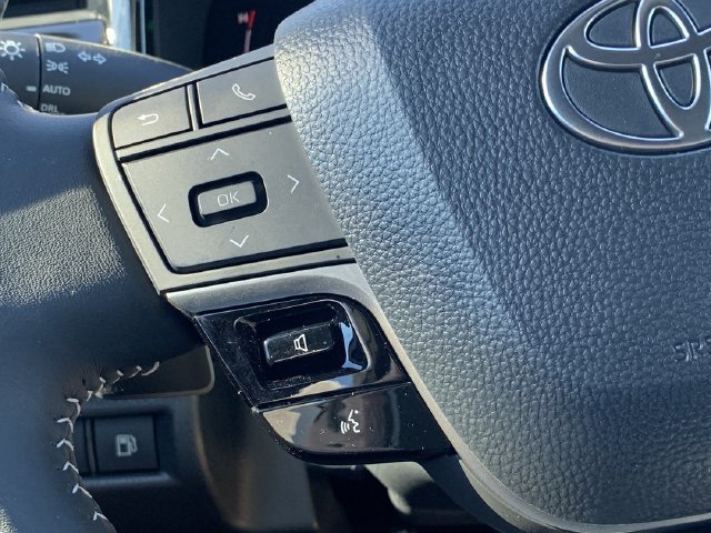 Used 2026 Toyota Camry SE FWD image 24
