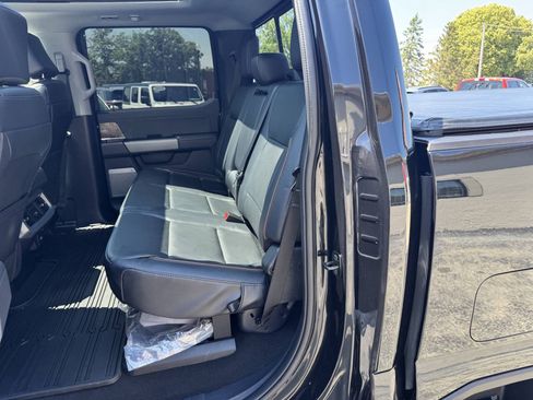 Used 2025 Ford F250 Lariat w/ Lariat Ultimate Package AWD/4WD image 9