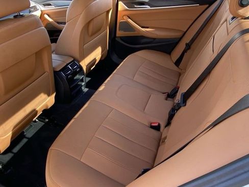 Used 2023 BMW 530i w/ Premium Package image 17