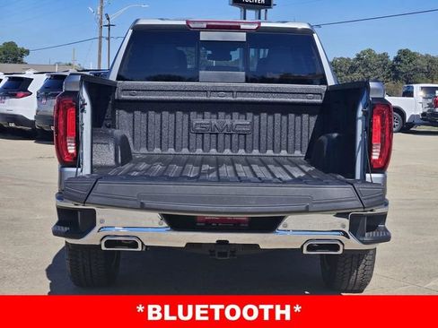 New 2026 GMC Sierra 1500 SLT image 9
